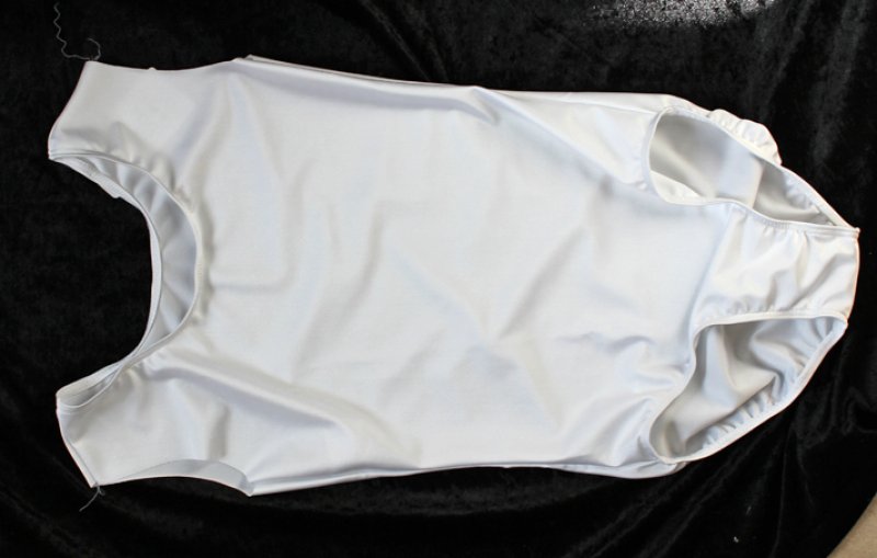 Uniform-Body mit breitem Träger (geeignet zum Annähen von Kostümärmeln